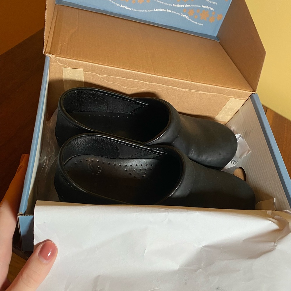 ✨ BRAND NEW ✨ New with box Dansko Size 38 Narrow! Narrow Pro Oil Black!